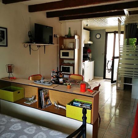 Studio Tres Agreable Totalement Independant Dans Maison Avec Cour Sans Vis A Vis Villa Vittel Luaran gambar