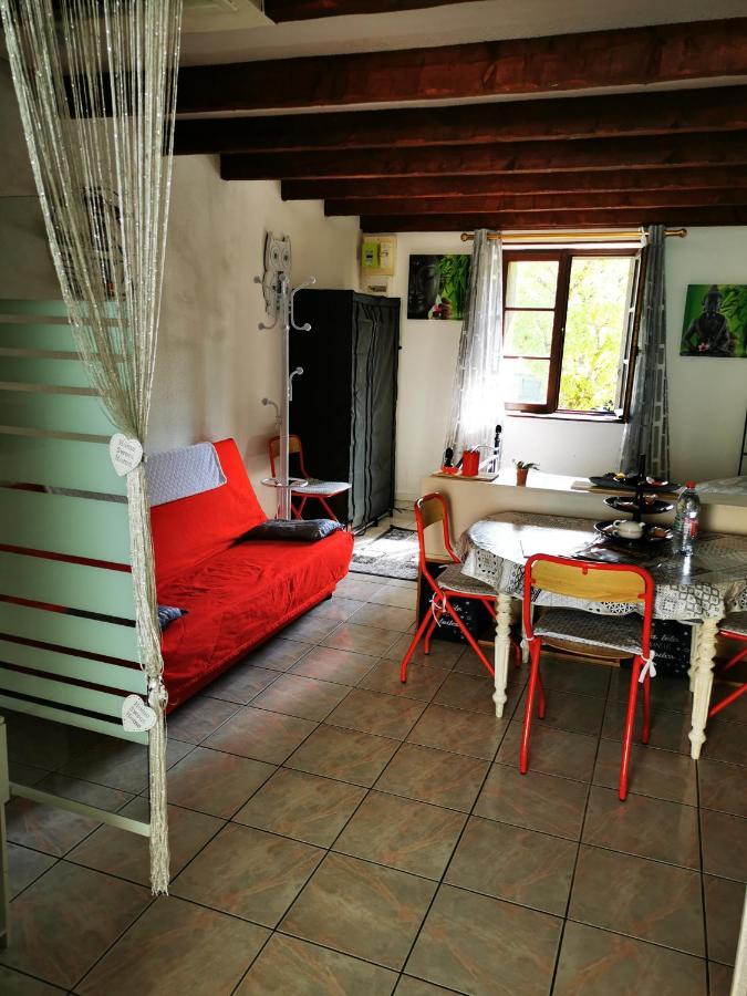 Studio Tres Agreable Totalement Independant Dans Maison Avec Cour Sans Vis A Vis Villa Vittel Luaran gambar
